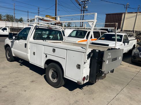 Used 2003 Ford F350 image 3
