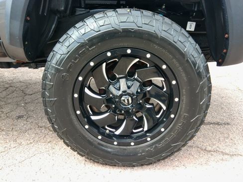 Used 2018 Toyota Tacoma TRD Off-Road image 20