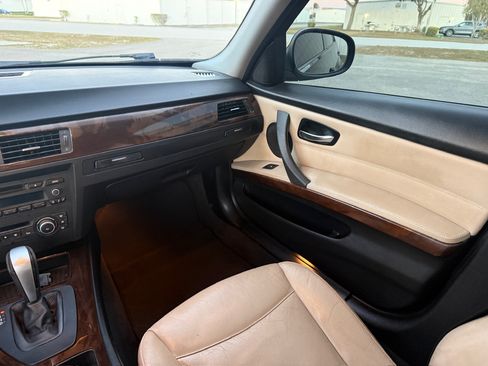 Used 2011 BMW 328i image 22