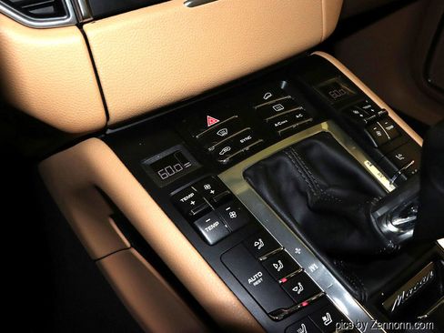 Used 2017 Porsche Macan GTS image 23