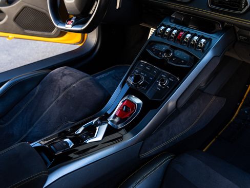 Used 2015 Lamborghini Huracan LP 610-4 image 18