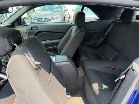 Used 2014 Ford Mustang Convertible RWD image 12