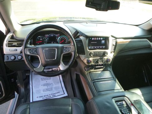 Used 2018 GMC Yukon Denali image 21