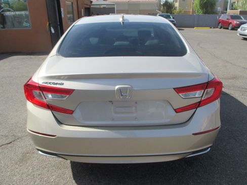 Used 2018 Honda Accord LX image 11