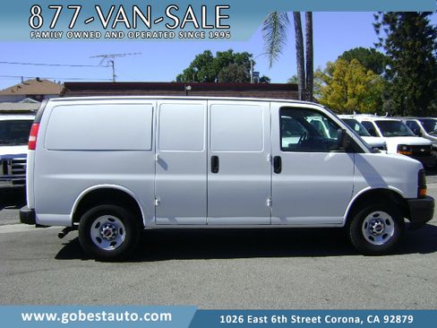 Used 2009 GMC Savana 3500 image 1