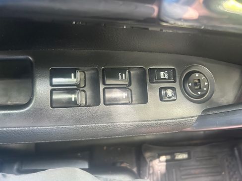 Used 2011 Kia Sorento AWD LX image 18