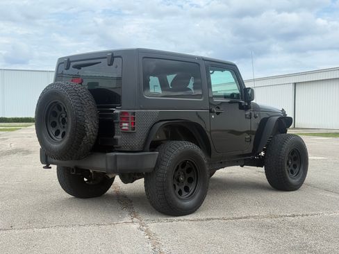 Used 2017 Jeep Wrangler Sport AWD/4WD image 5