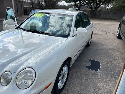 Used 2004 Kia Amanti image 3