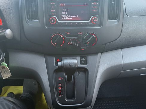 Used 2018 Nissan NV200 SV image 3