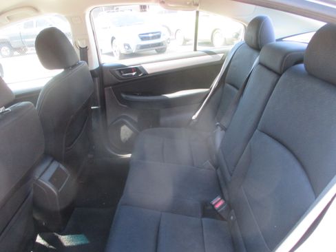 Used 2017 Subaru Legacy 2.5i Premium image 8