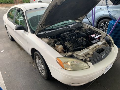 Used 2006 Ford Taurus SE image 18