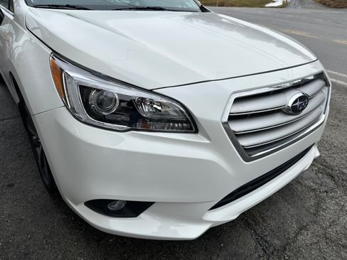 Used 2017 Subaru Legacy 2.5i Limited image 10