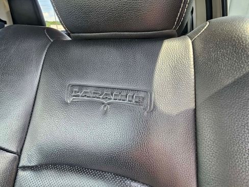 Used 2014 RAM 2500 4x4 Crew Cab Laramie image 6