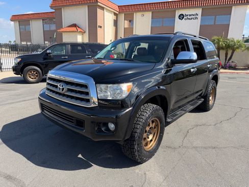 Used 2016 Toyota Sequoia Platinum image 4