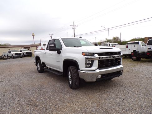 Used 2021 Chevrolet Silverado 2500 LT image 3