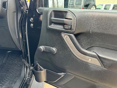 Used 2016 Jeep Wrangler Sport image 16