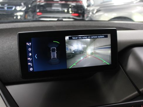 Used 2018 BMW i3 image 24
