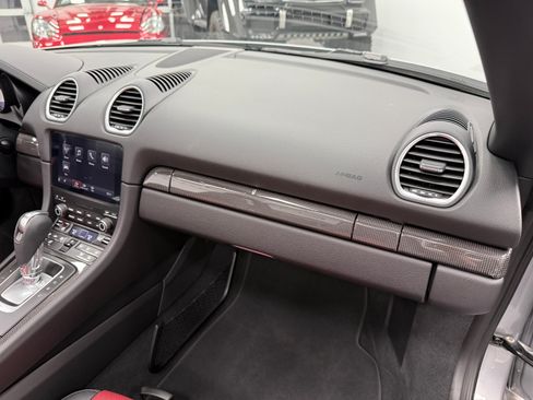 Used 2025 Porsche 718 Boxster S image 32