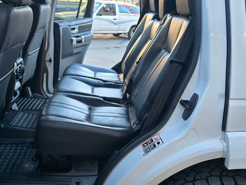 Used 2015 Land Rover LR4 HSE LUX image 36