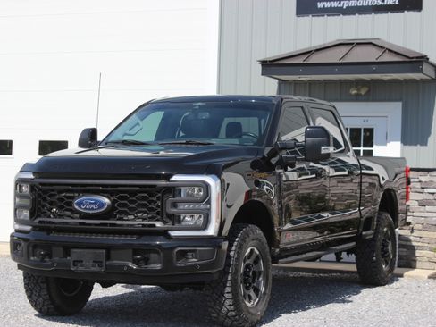 Used 2023 Ford F250 Lariat image 3