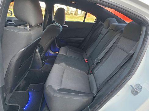 Used 2019 Dodge Charger SXT image 6