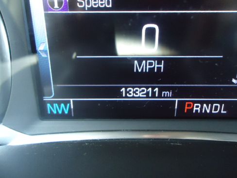 Used 2017 GMC Acadia FWD SLE w/ SLE-2 image 15