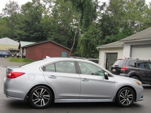 Used 2017 Subaru Legacy 2.5i Sport AWD/4WD image 8