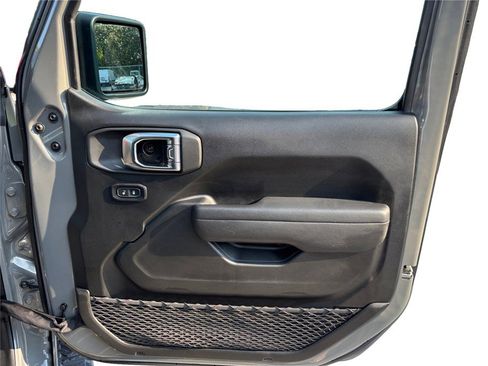 Used 2023 Jeep Wrangler Unlimited Rubicon image 41