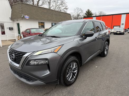 Used 2023 Nissan Rogue S image 22