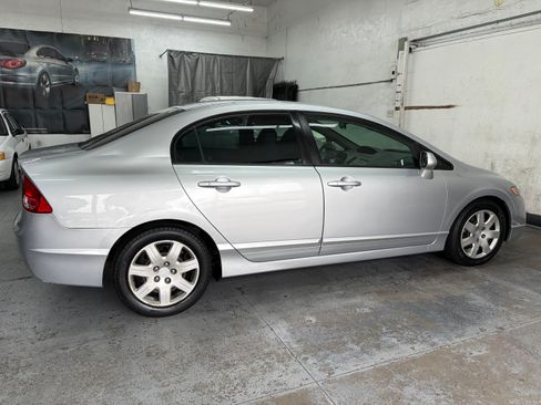 Used 2007 Honda Civic LX Sedan image 3