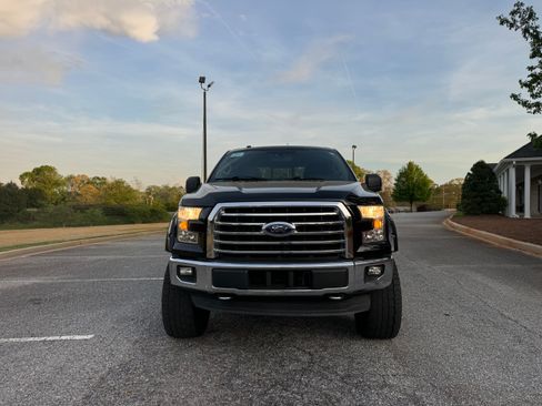 Used 2016 Ford F150 XLT image 9