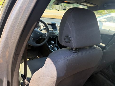 Used 2019 Chevrolet Cruze LT Sedan FWD image 34