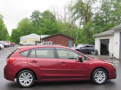 Used 2016 Subaru Impreza 2.0i Premium Hatchback AWD/4WD image 7