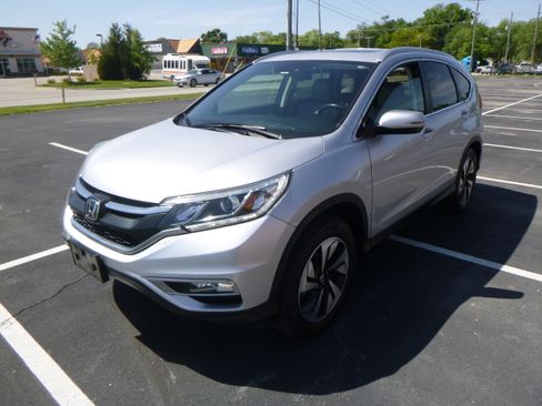 Used 2016 Honda CR-V Touring image 2