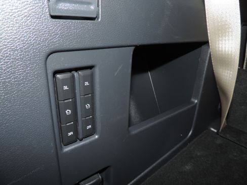 Used 2023 Ford Expedition Limited image 35