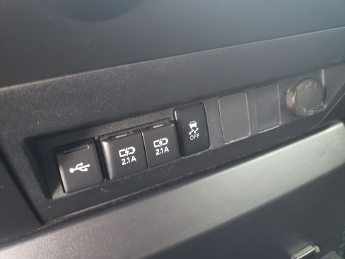 Used 2020 Toyota Tundra SR image 23