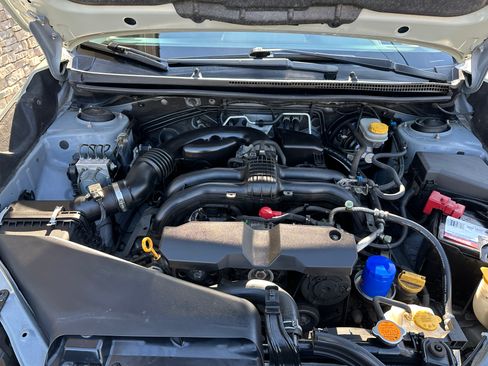 Used 2014 Subaru XV Crosstrek 2.0i Premium image 19