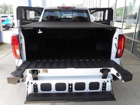 Used 2026 GMC Sierra 1500 4x4 Crew Cab Denali image 19