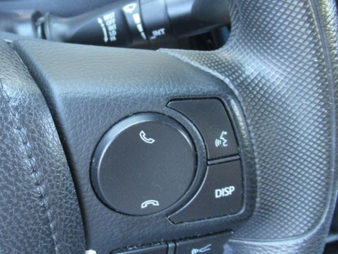 Used 2017 Toyota Corolla LE image 17