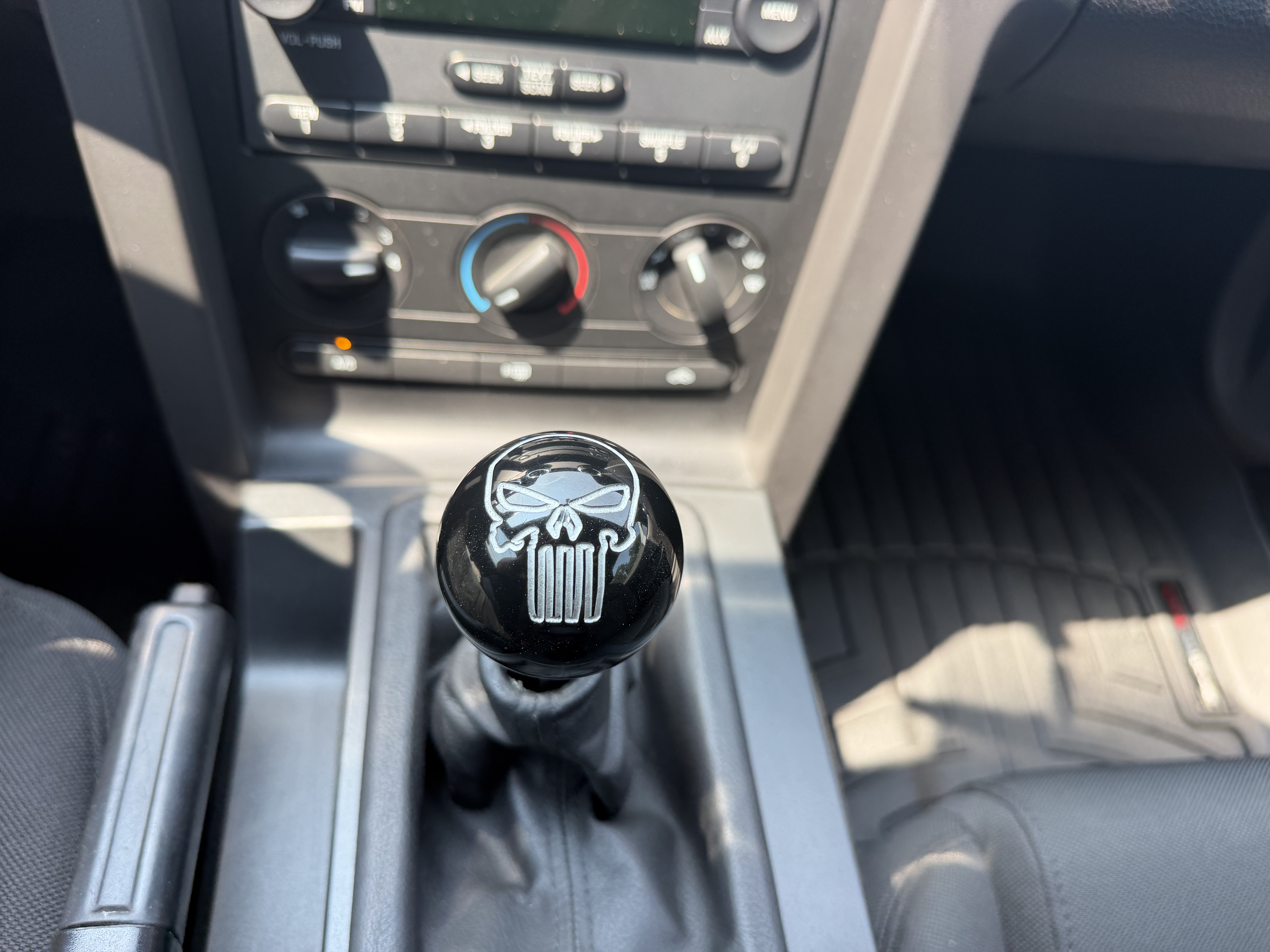 Used 2007 Ford Mustang GT Convertible RWD image 9