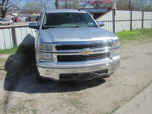 Used 2015 Chevrolet Silverado 1500 image 2