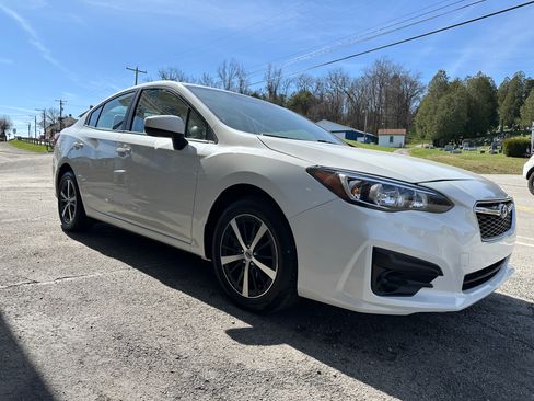 Used 2019 Subaru Impreza 2.0i Premium image 5