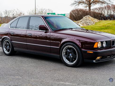Used 1991 BMW M5 image 17
