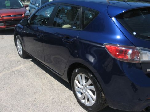 Used 2012 MAZDA MAZDA3 i Touring Hatchback FWD image 6