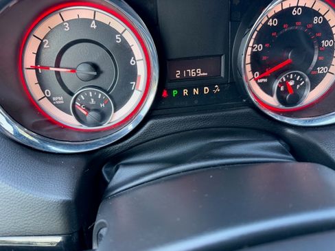 Used 2018 Dodge Grand Caravan SXT image 22