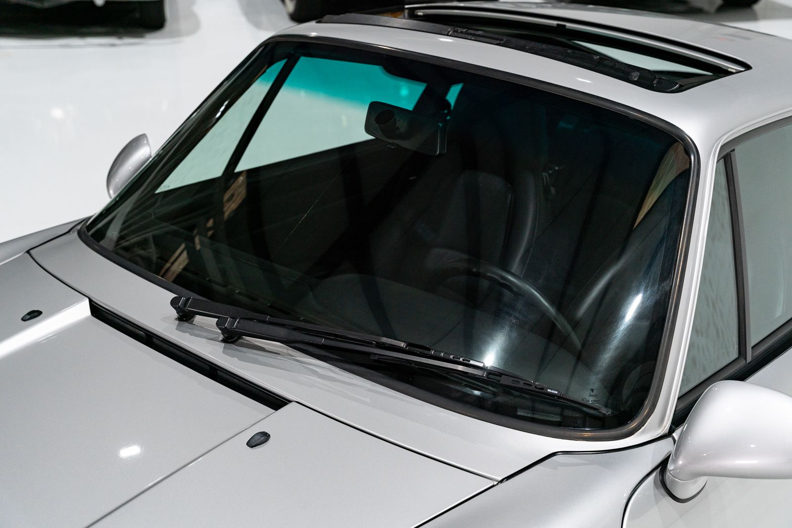 Used 1997 Porsche 911 Carrera 4S AWD/4WD image 40