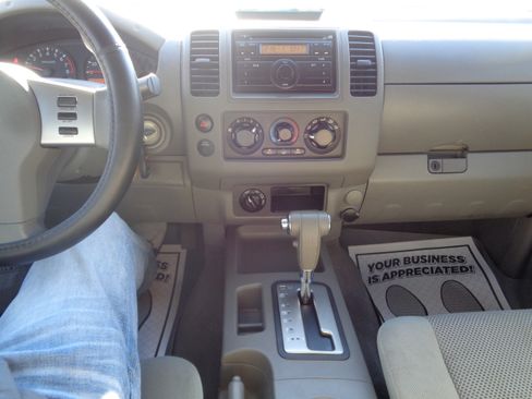 Used 2008 Nissan Frontier SE image 52
