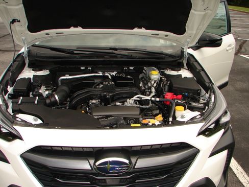 Used 2025 Subaru Outback Onyx Edition AWD/4WD image 2