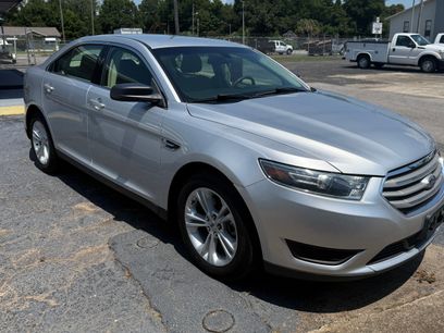 Used 2017 Ford Taurus SE