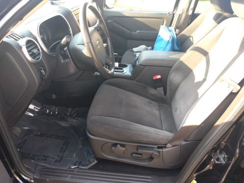 Used 2010 Ford Explorer XLT image 13